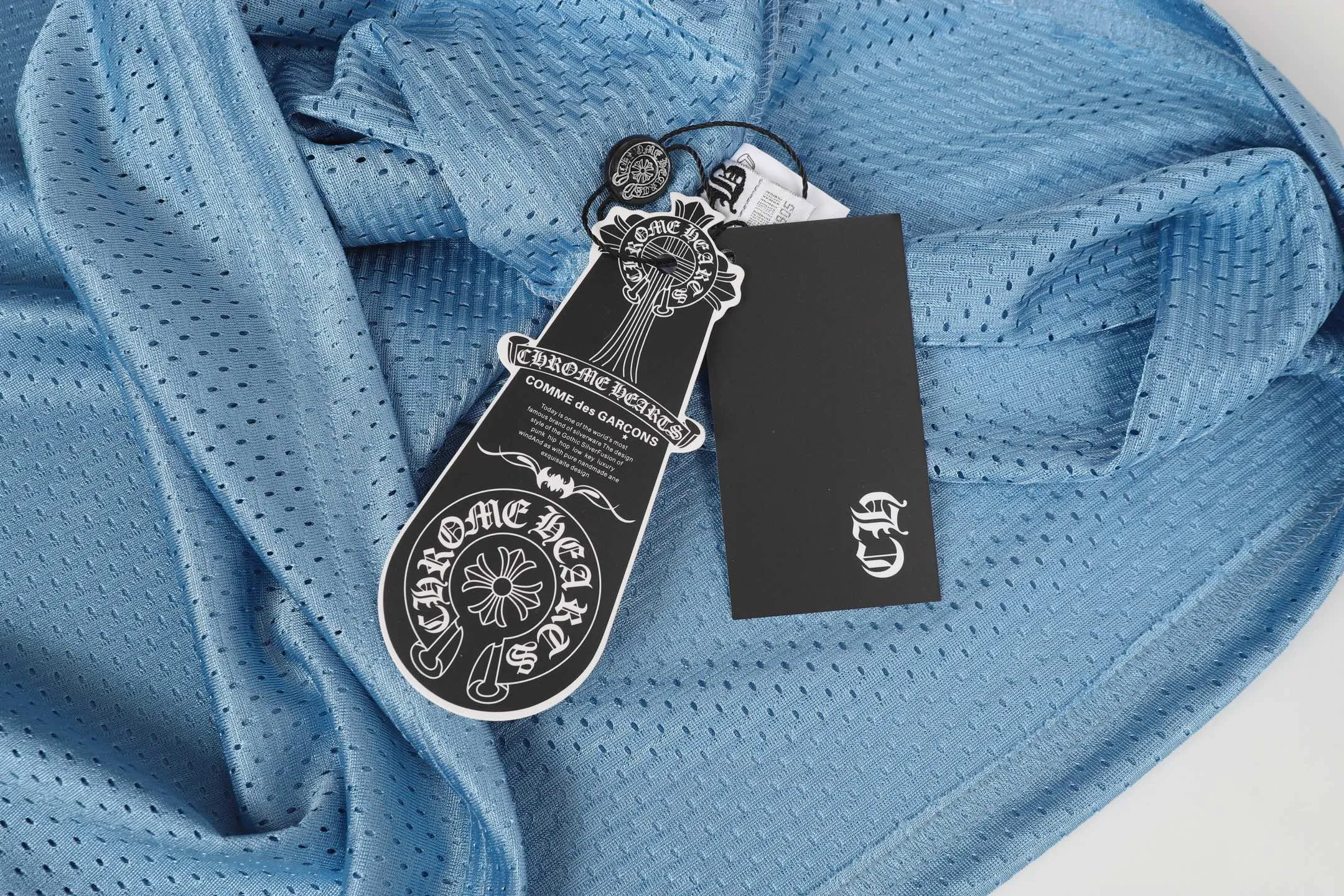 P160 Chrome Hearts CH Chrome Hearts popular Sanskrit printed mesh double-layer ice hockey jersey sports suit. Uses direct injection imported machine printing. Hardware accessories are all ground and customized. Correct configuration. Black 2025 Chrome Hearts authentic packaging. 300 grams of custom-made dyed mesh. Large version. Loose and stylish. Different from lower versions. Slim and long version with upper body and hip stretch. 100% commitment: top quality. Not fast food. The highest version on the market. Top quality - different from ordinary versions on the market. If you care about quality, you should also respect the price. Absolutely 0 after-sales service and 0 return rate so far. It’s hard not to love the style - 300g mesh custom-dyed fabric - Correct high-density main mark, washed tag, hand-sewn